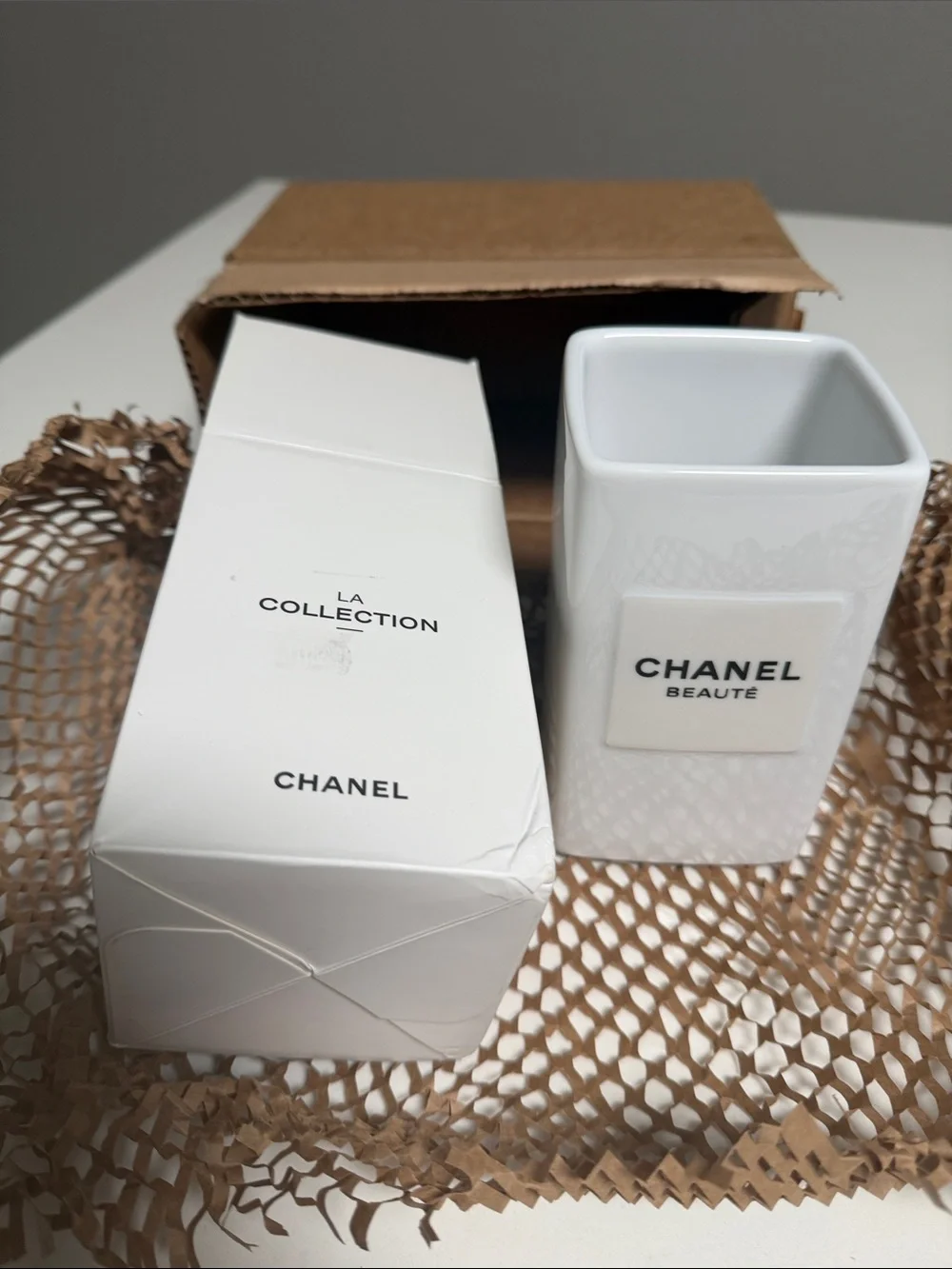 CHANEL White Ceramic Vanity Holder with Branded Plaque